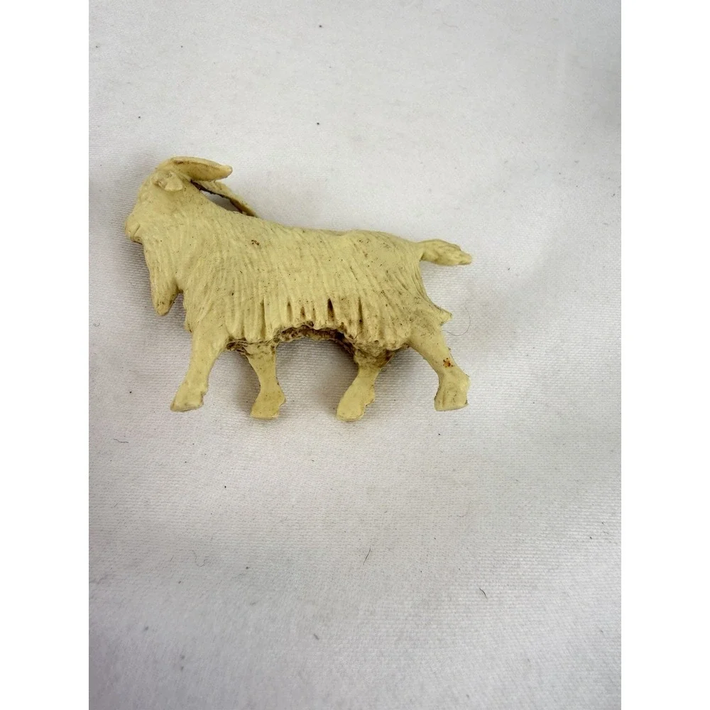 Vintage Plastic Farm Animals Figures Lot Marx MPC Trees Farmer Pigs Cow Horse